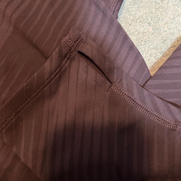 Run Rabbit Low Light Quarter Zip - Picture 4 of 6